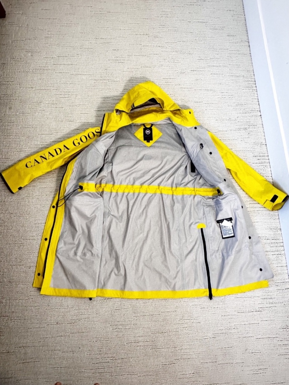 CANADA GOOSE Seaboard Women's M Overboard Yellow Rain Jacket Style 5607L Luxury - Picture 13 of 16